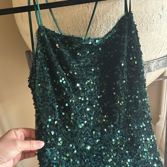 Green Sequence Formal Dress - Picture 4 of 10